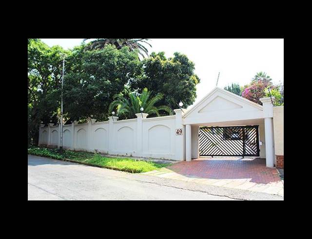 4 BEDROOM HOUSE FOR SALE IN GREENSIDE